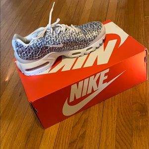 Women's Just Do It Air Max Plus SE